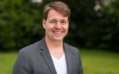 Humor in Religion und Kirche: Interview mit Pfarrer und Cartoonist Dr. Holger Pyka